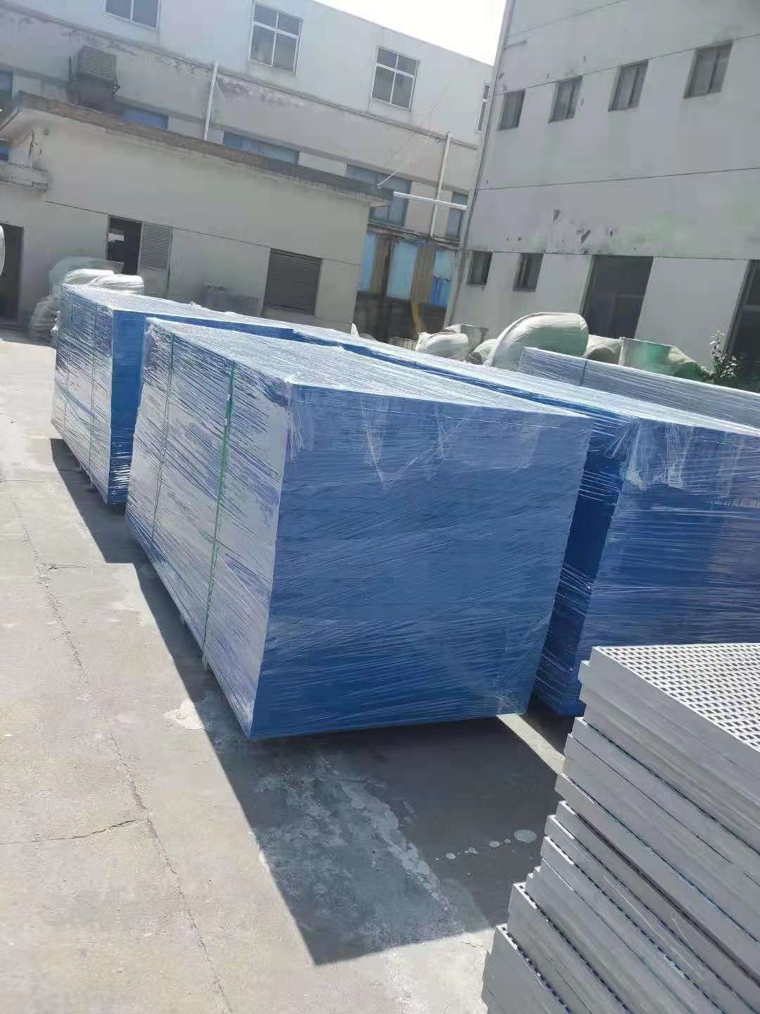 排水地溝玻璃鋼格柵強(qiáng)度高不高？